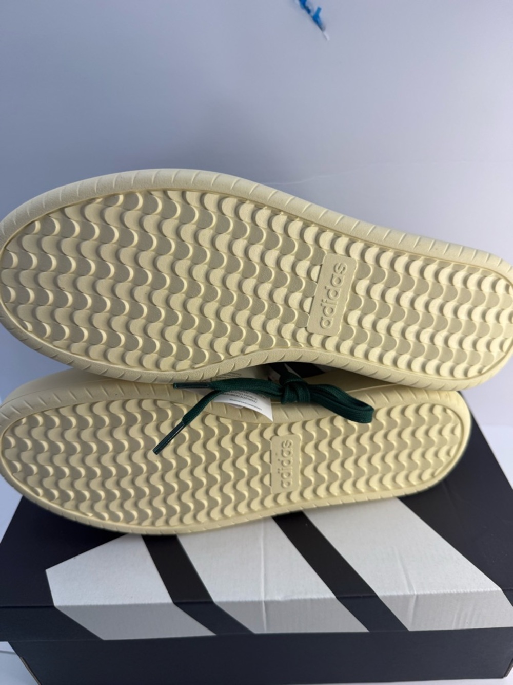 Men’s adidas Barreda j1320 lifestyle collegiate green core white shoes. NWB - Picture 5 of 8